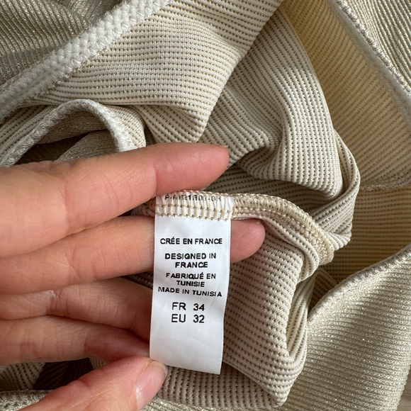 Cool & sensual, this is the iconic NOO bodysuit.
Size 34 (XS/S) - Picture 4 of 6